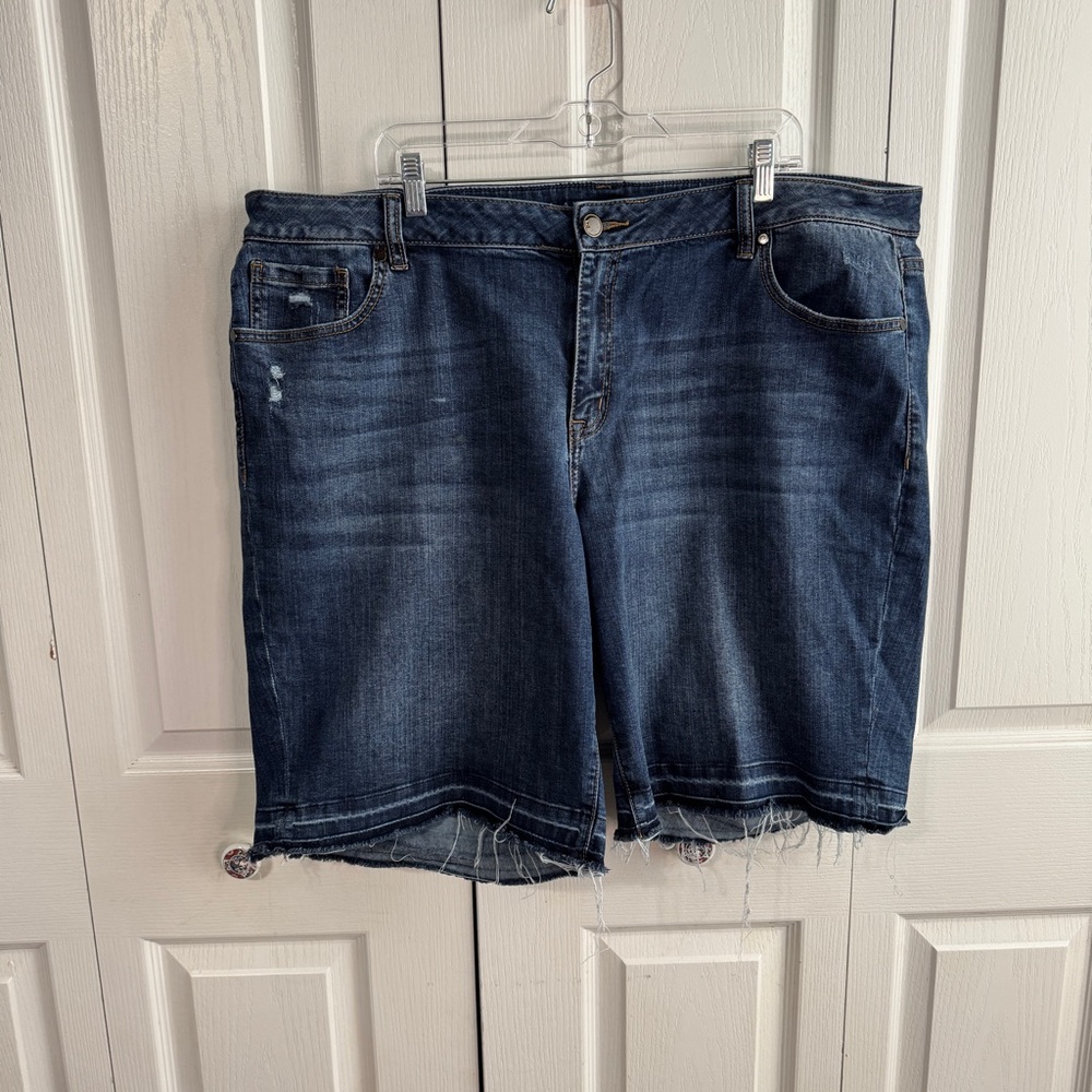 Lane Bryant denim Bermuda shorts size 24